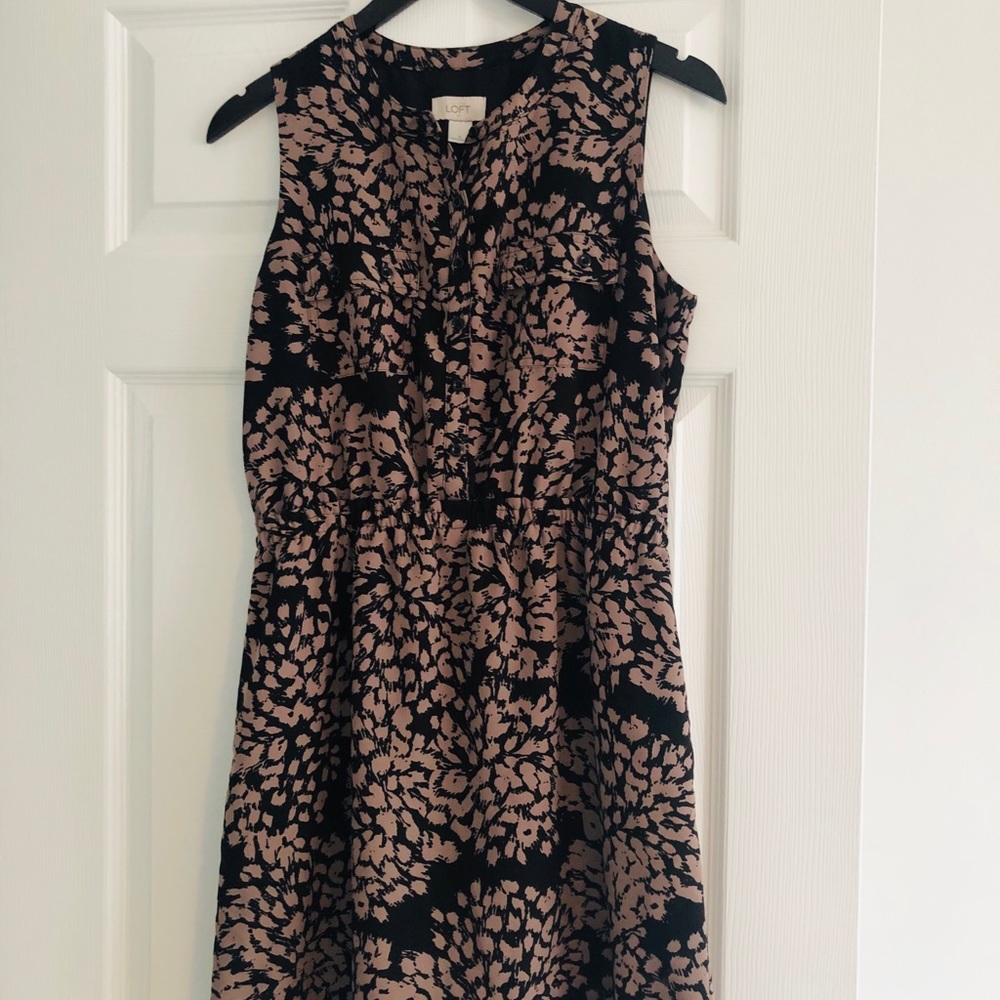 🖤 Loft Size 4 Dress Excellent Condition! 🖤